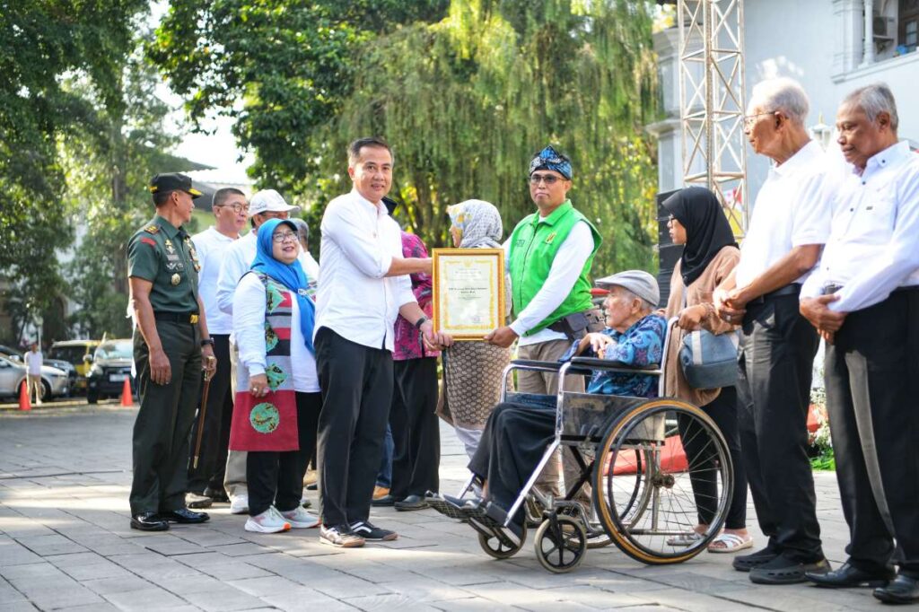 Pj Gubernur Jabar Bey Machmudin. Foto: Humas Pemprov Jabar.