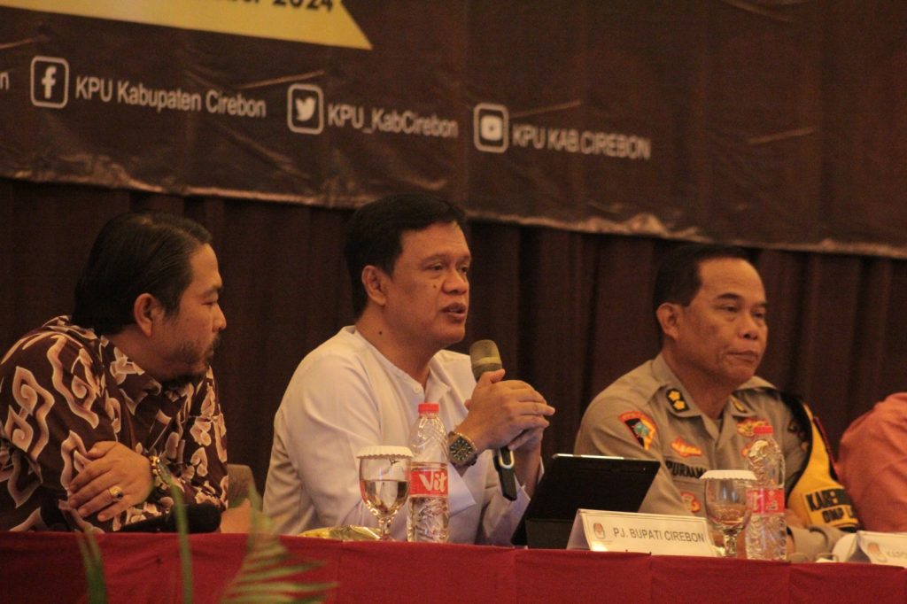 Sekretaris Daerah Kabupaten Cirebon, Dr H Hilmy Riva’i MPd mendorong kolaborasi antara penyelenggara Pemilu, dalam rangka mencegah potensi sengketa pada Pemilihan Bupati dan Wakil Bupati Cirebon 2024. (Foto: Diskominfo Kabupaten Cirebon).