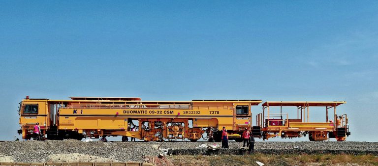 KAI Daop 3 Cirebon Tingkatkan Keselamatan Rel dengan Perbaikan Besar Sepanjang 2024