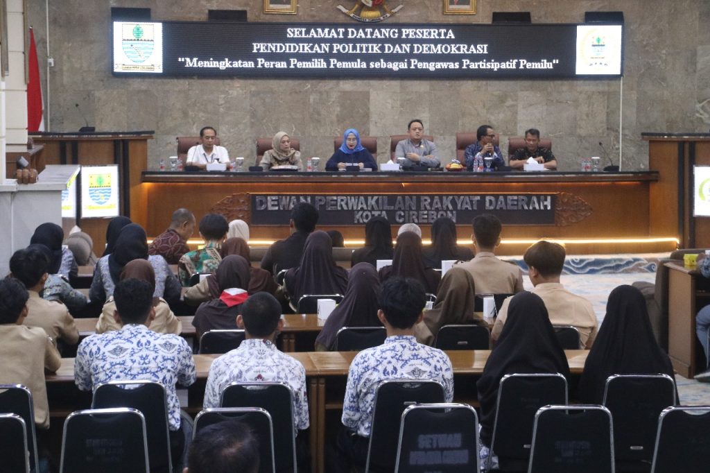 Bawaslu Kota Cirebon Kick Off Pendidikan Politik dan Demokrasi