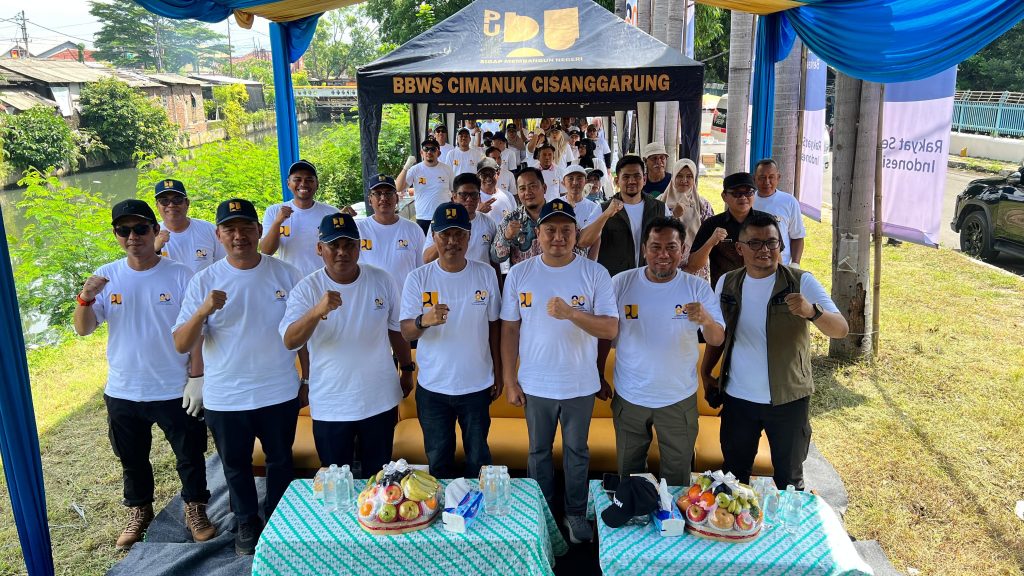 Ketua DPRD Cirebon Dukung Normalisasi Sungai Sukalila pada Hari Bakti PU