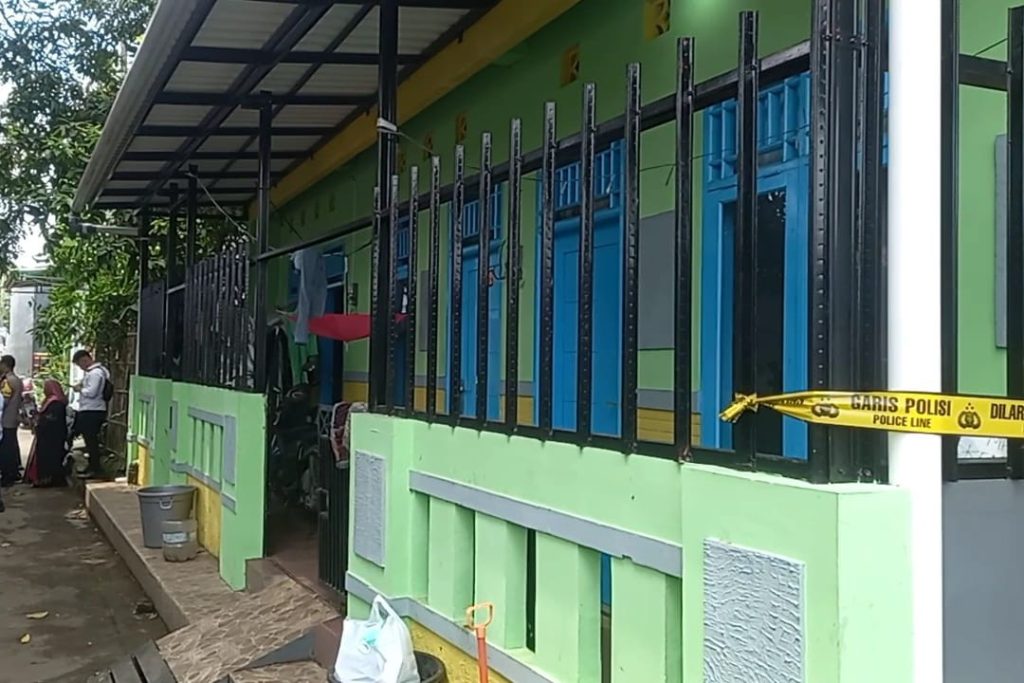 perempuan tewas di kamar kos