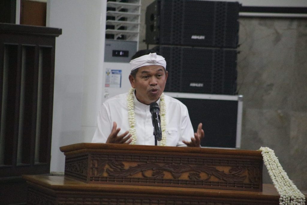 Gubernur Jawa Barat Dedi Mulyadi di Cirebon