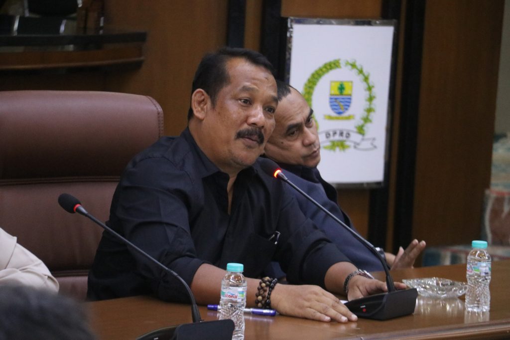 Fraksi PDIP Geregetan, Walikota Edo Ogah Eksekusi Dana BTT untuk Rumah Ambruk? Fraksi PDIP DPRD Kota Cirebon Soroti Kebutuhan BTT untuk Rumah Ambruk
